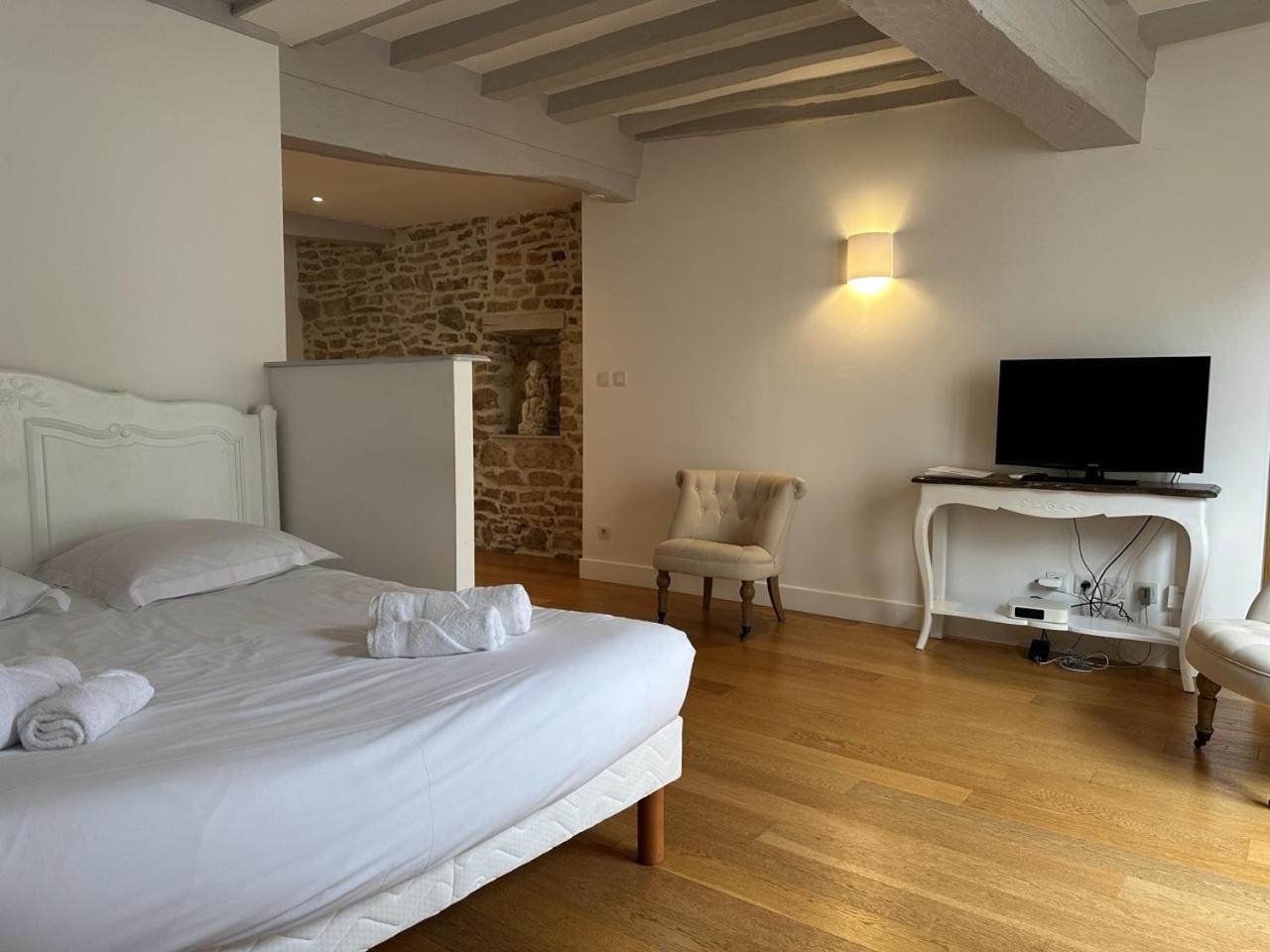 Batisse Paradis- 3 Appartements Calmes Et Elegants Au Centre Historique De Beaune Beaune  Exterior photo